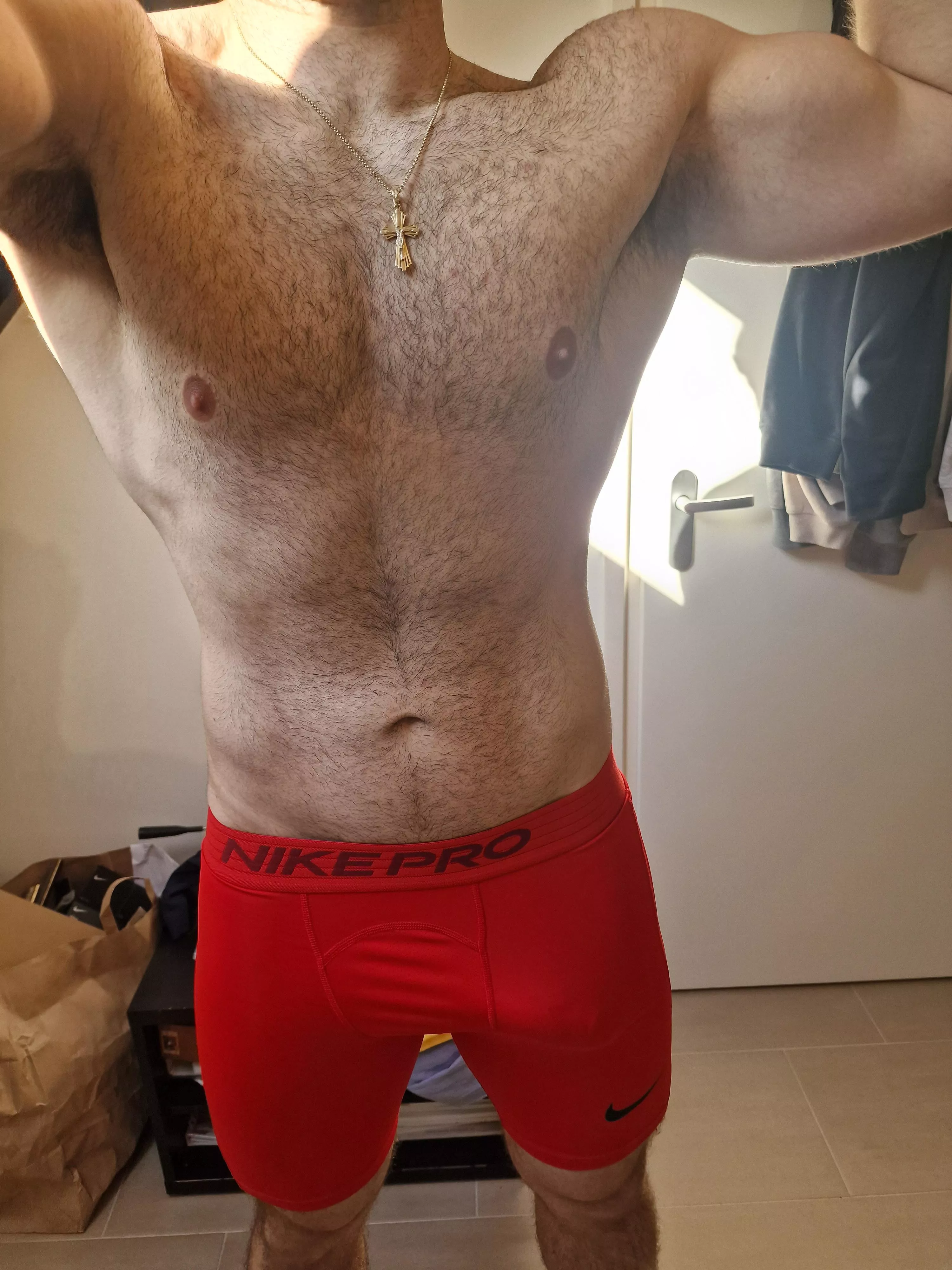 Smell my sweaty hairy pits posted by nickleenderens