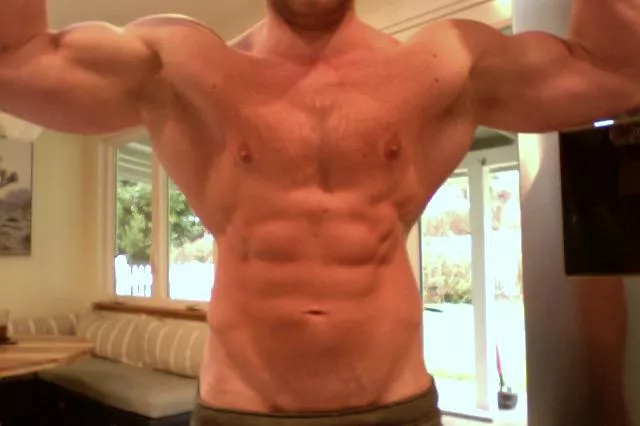 Sniff sniff posted by throwawaylifter7