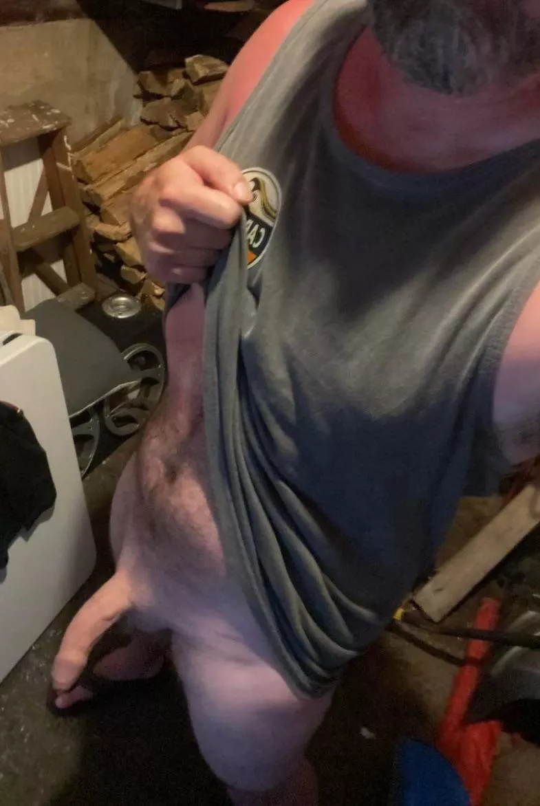 (41) Too hot for pants posted by Uncut_Unleashed