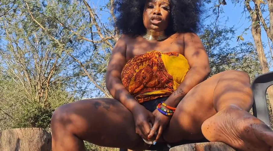 African slut ready submit to superior white cock by African_Kink_Queen