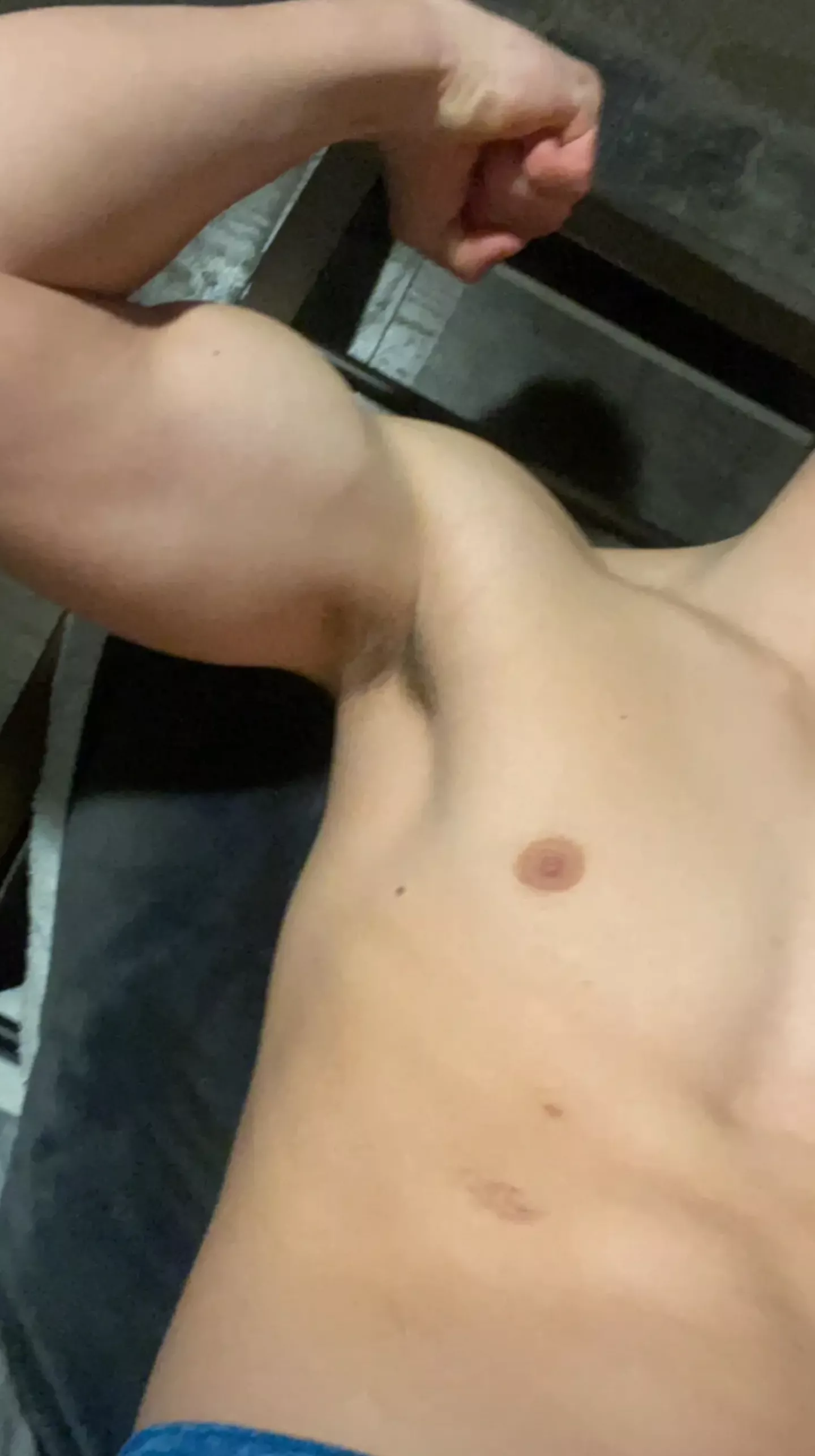 Anyone wanna videochat? Hmu posted by swimboy_99