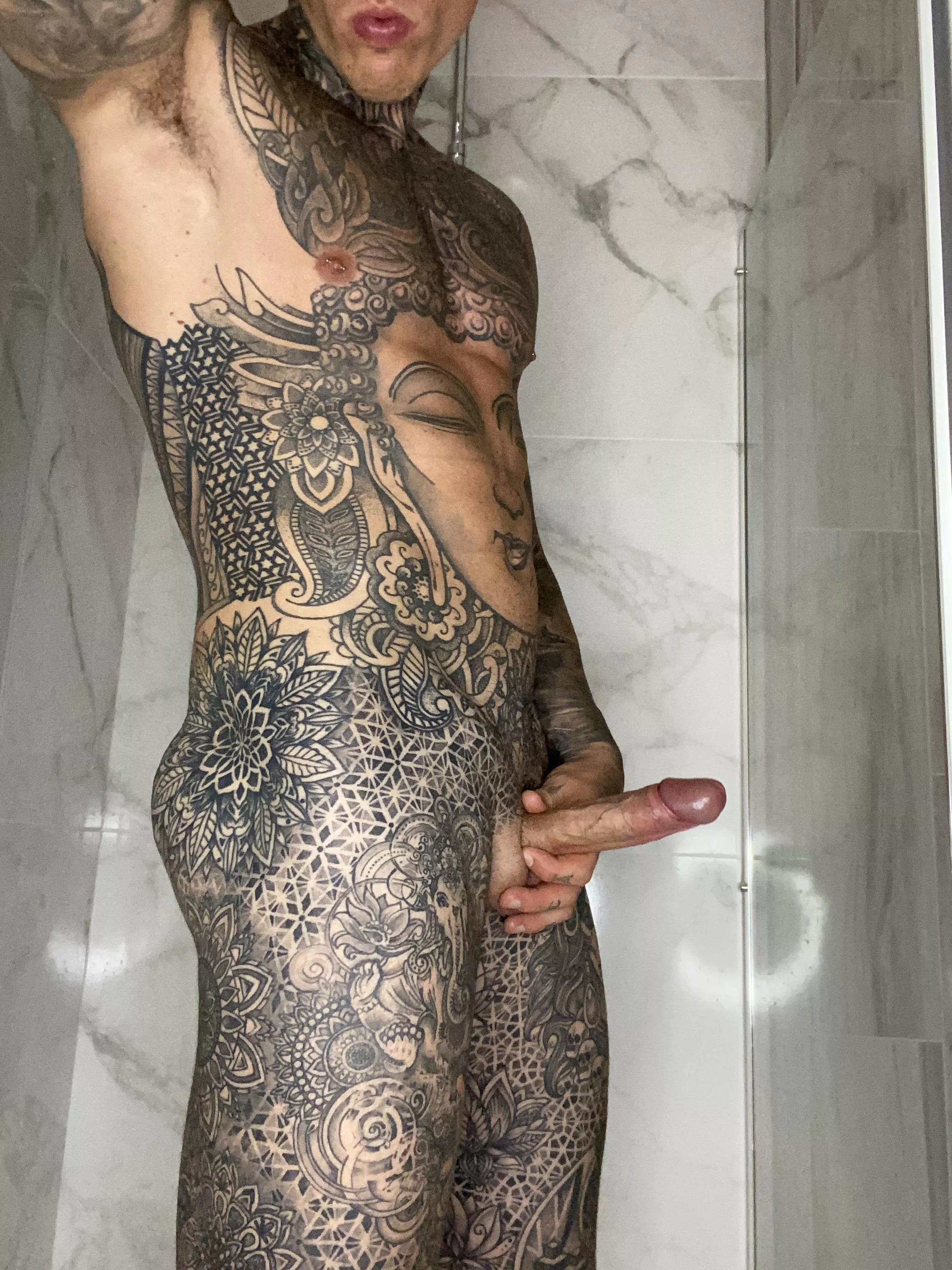 Do you want to serve me? posted by davidinkxxx