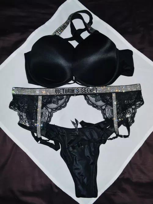 Finally jumped on the bandwagon and bought these ridiculously sexy undies by RewardNo3000