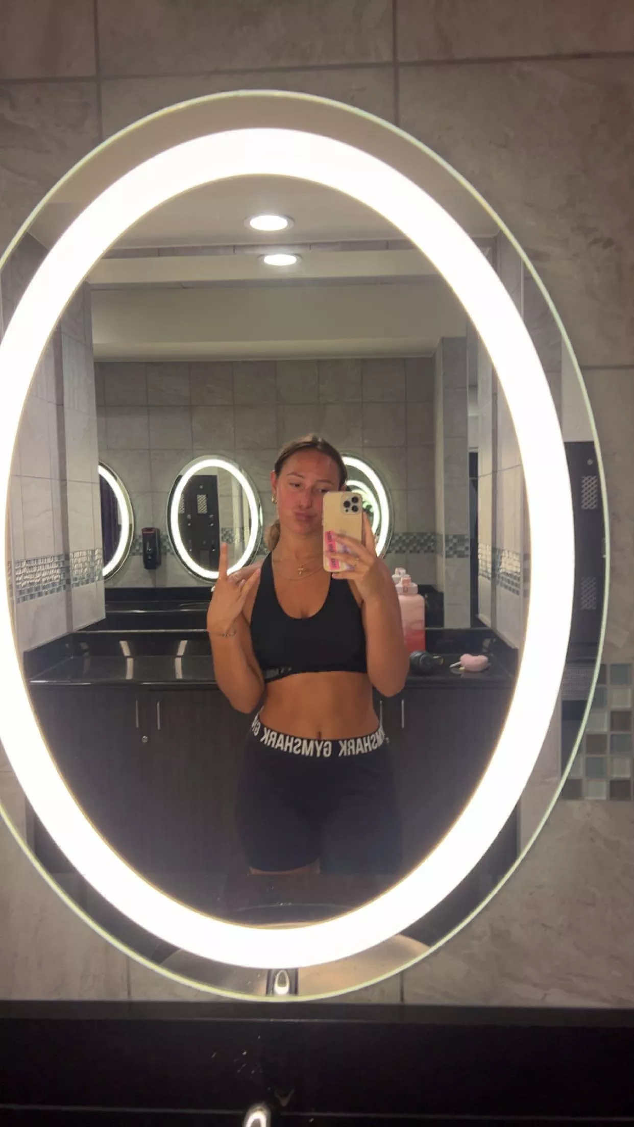 hey! posted by zaeszecret