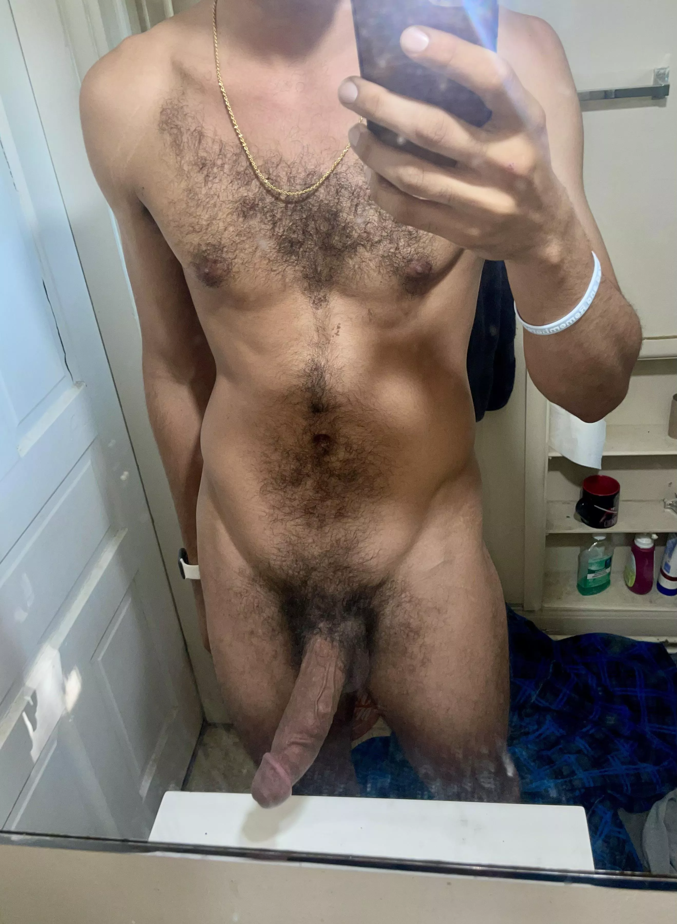 I guess i’m just showing off 🤷🏽‍♂️🍆 posted by Long-D-ay