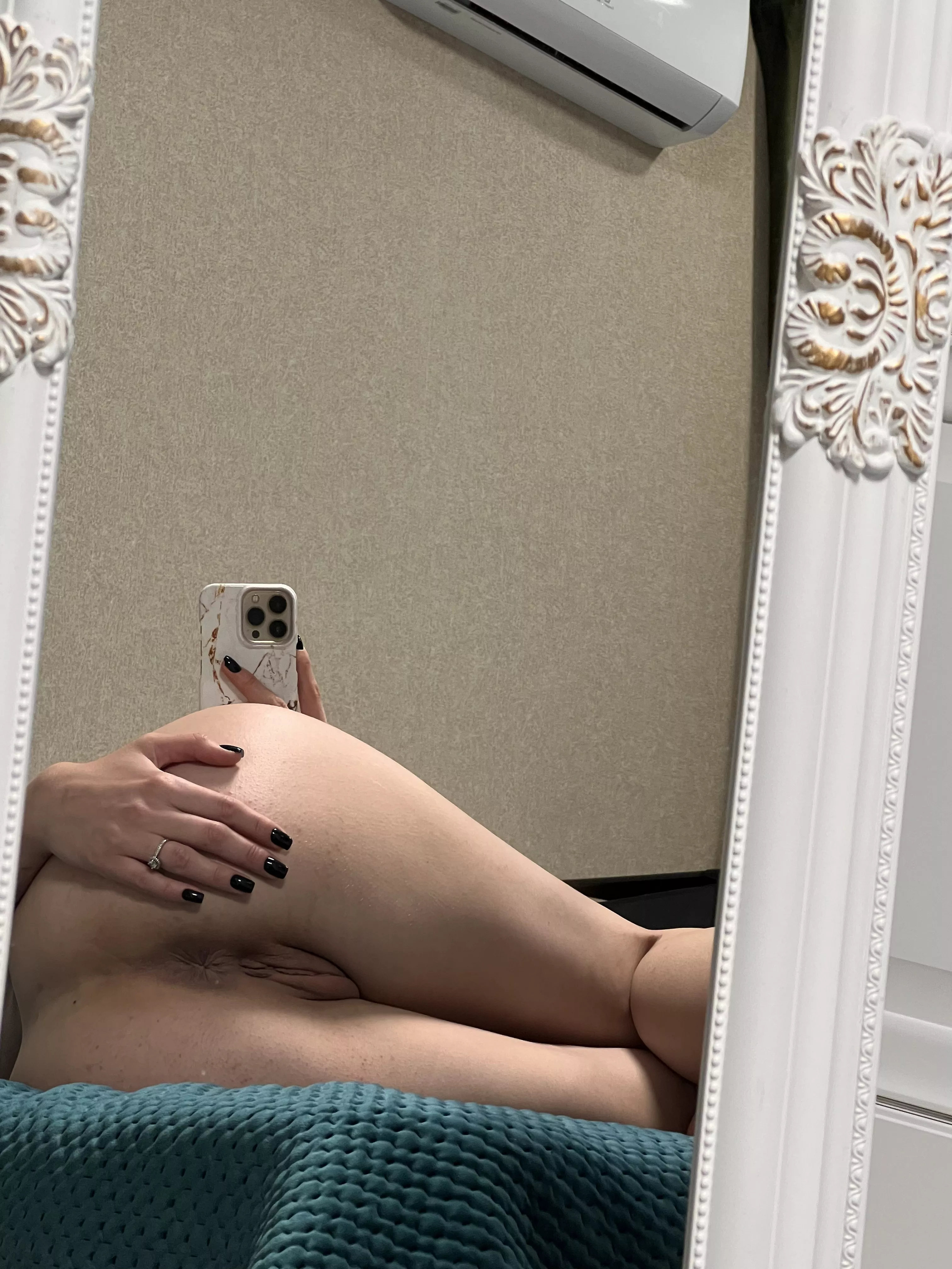 I want you to take turns entering my pussy and ass for complete satisfaction posted by Dazedlycarry76