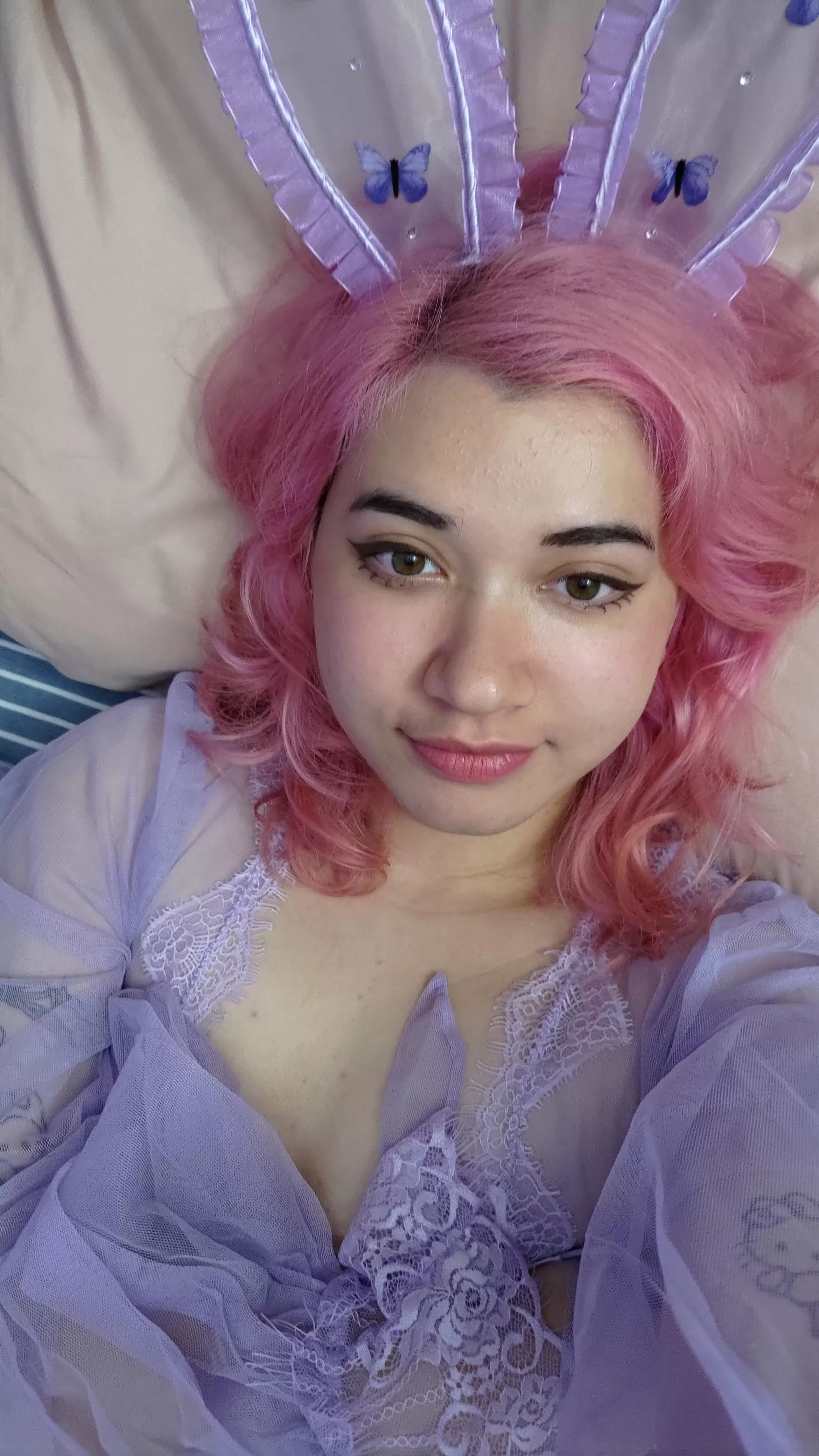 I've been sleepy all day 🥱 💤 posted by RainbowValentine