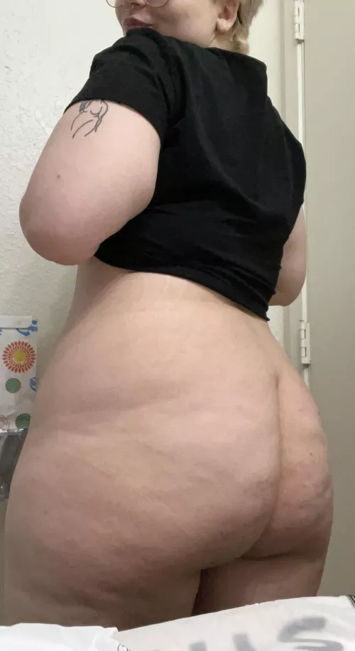 Keep staring babe😏 by PassTheBoof_420