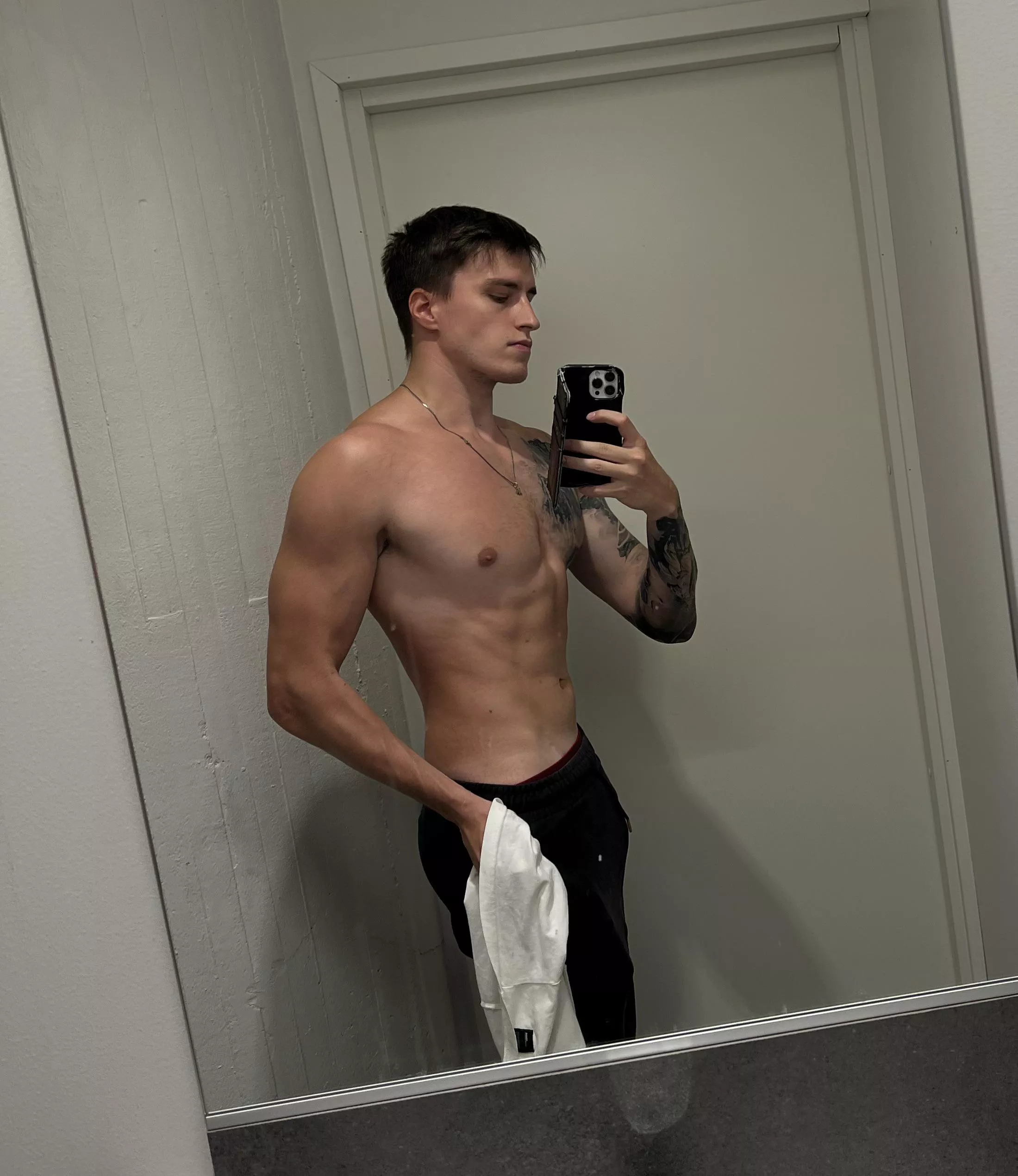 M24, hello people😈! posted by Icy_Ad5932