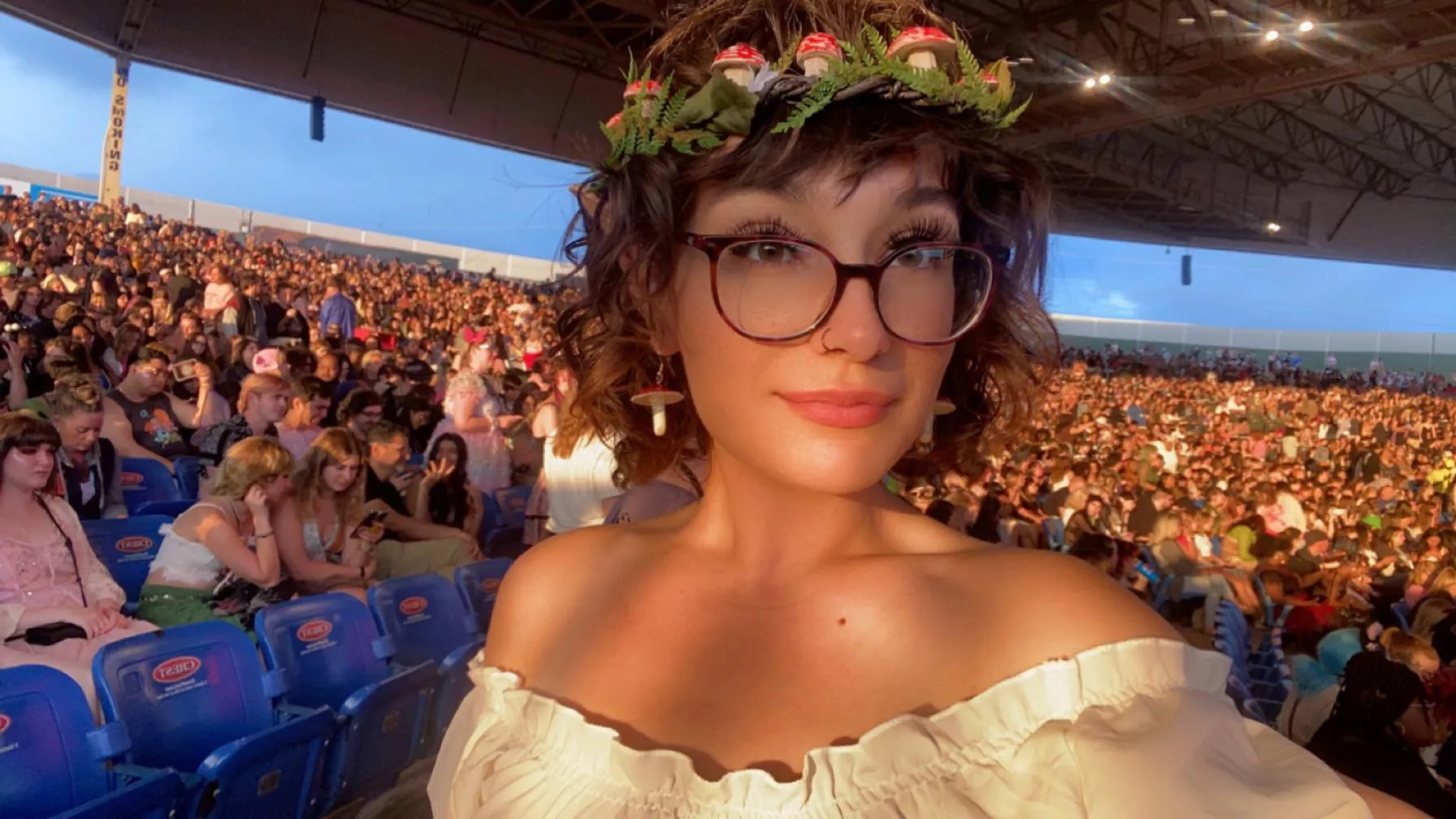 My first time as an elf, how’s I do? <3 posted by SaucySpicySweet