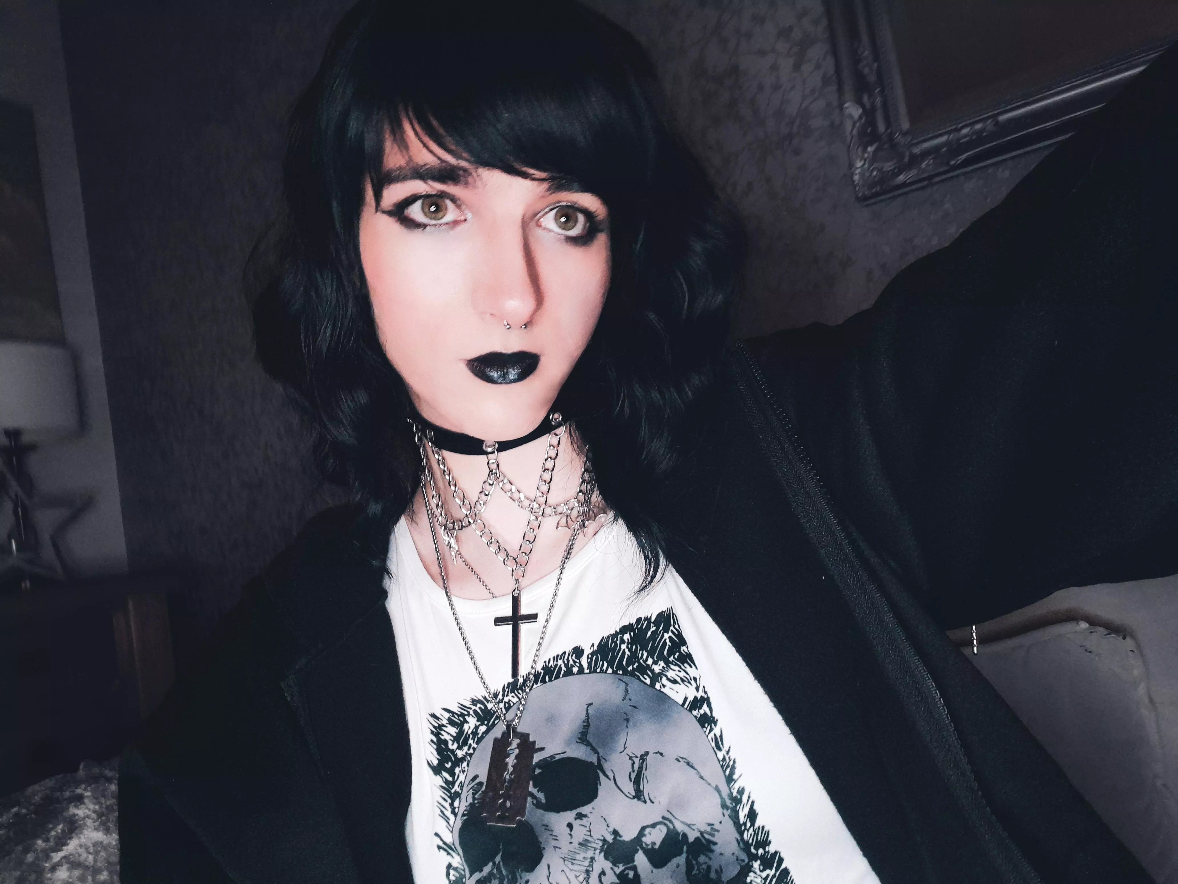 Today's my birthday so you have to be nice to me! (It's the rules) 🥀🖤 posted by Aura_is_questioning