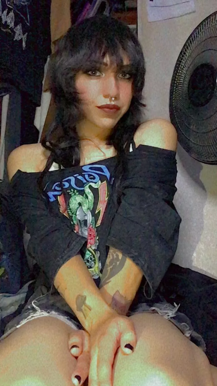 What's your favorite breakfast meal? 🖤 posted by autumnsnow612