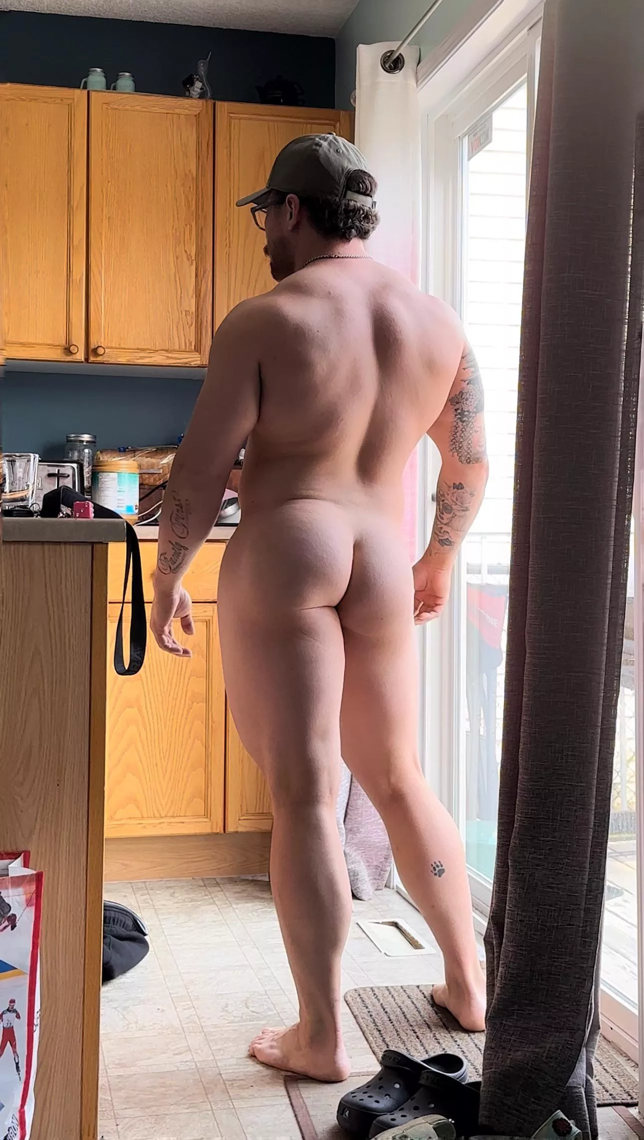 27 [M] 5’5” - I don’t think the neighbours saw posted by JJaredderaJJ