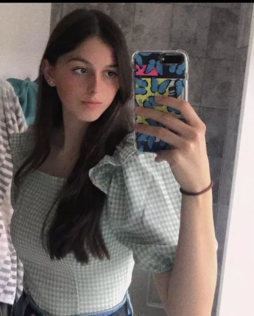 Brunette by bailey69698