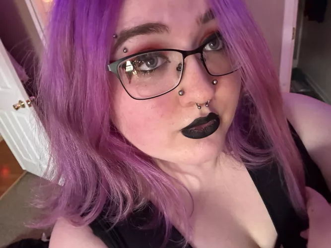 does anyone want to admit they have a crush on me ? by goddesskarma3