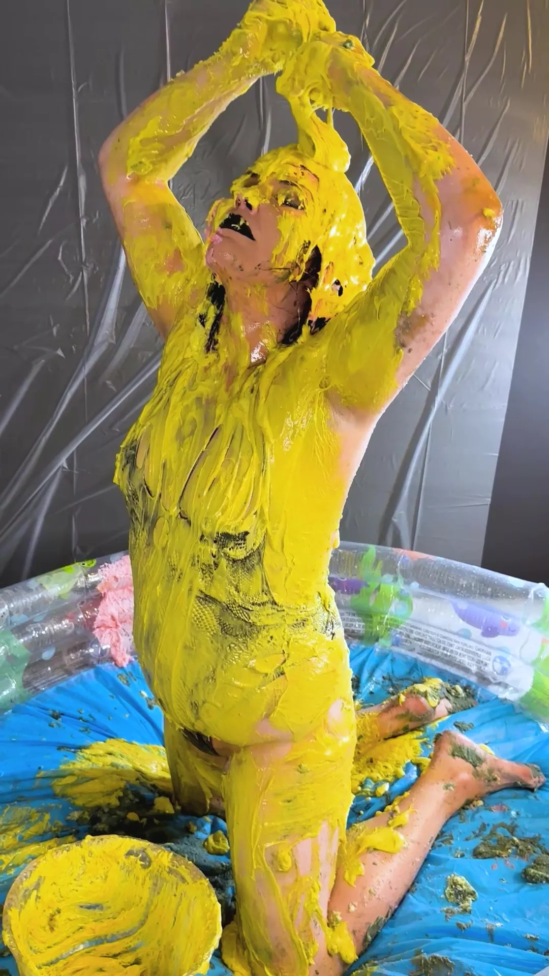 Drip drip 💛🖤 posted by MissNoireNFToy