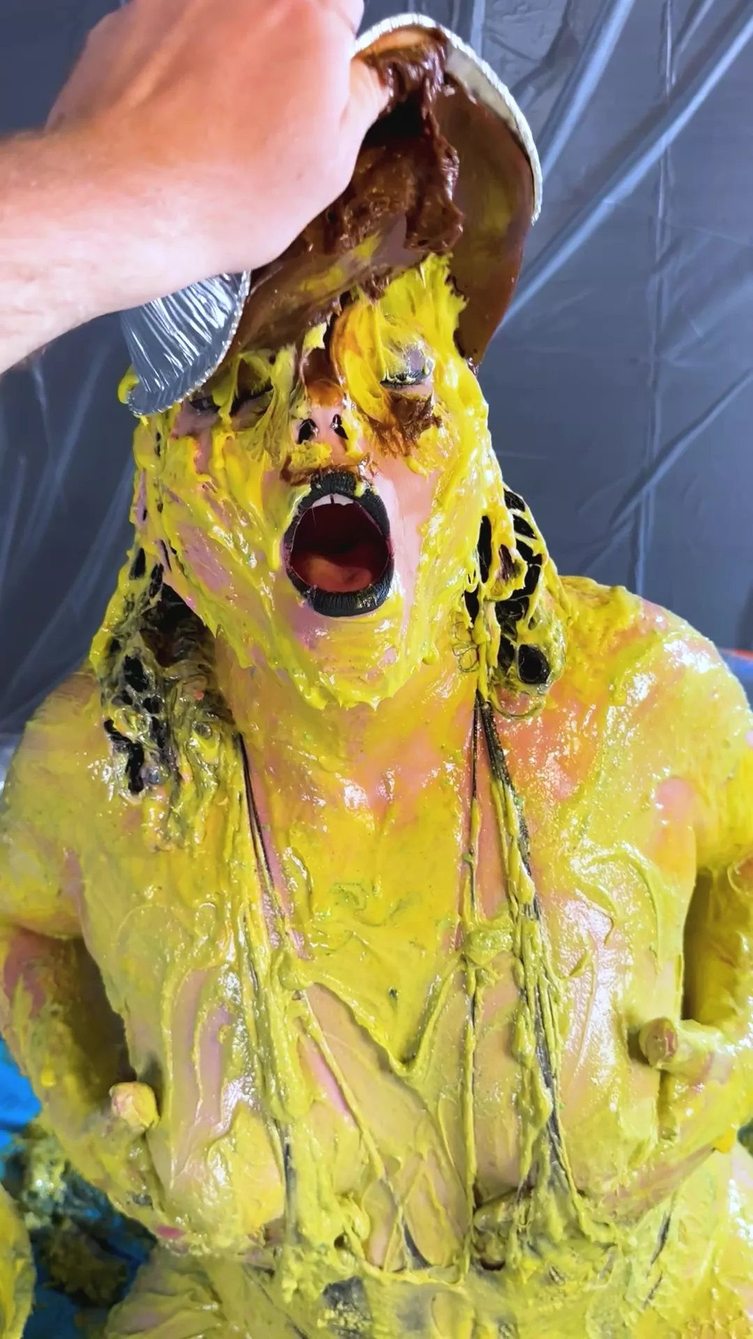 Face pie 💛🤎 posted by MissNoireNFToy