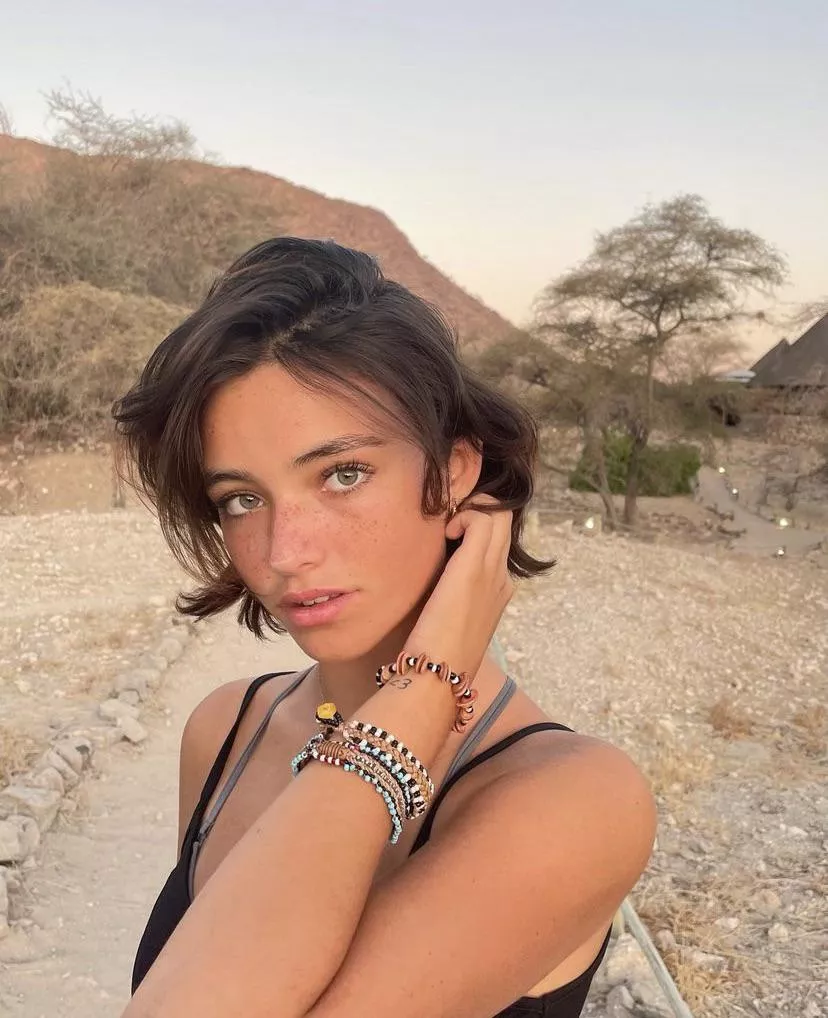 Gio Scotti posted by Weakness-Valuable