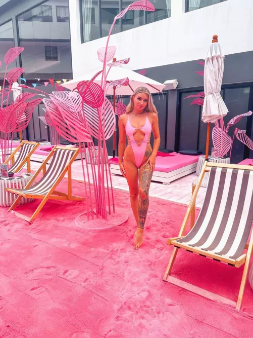 Hello x by ZoeMoore_