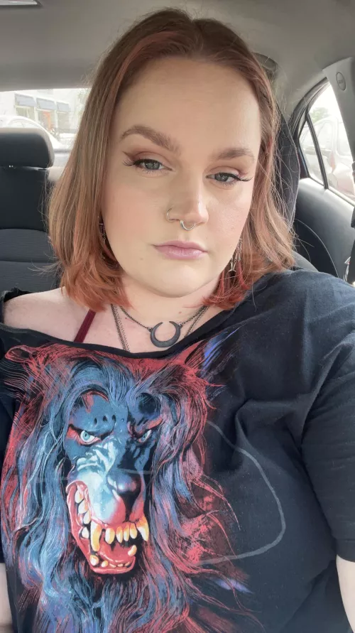 Hi, my name is PeachFuzz by themoonminx