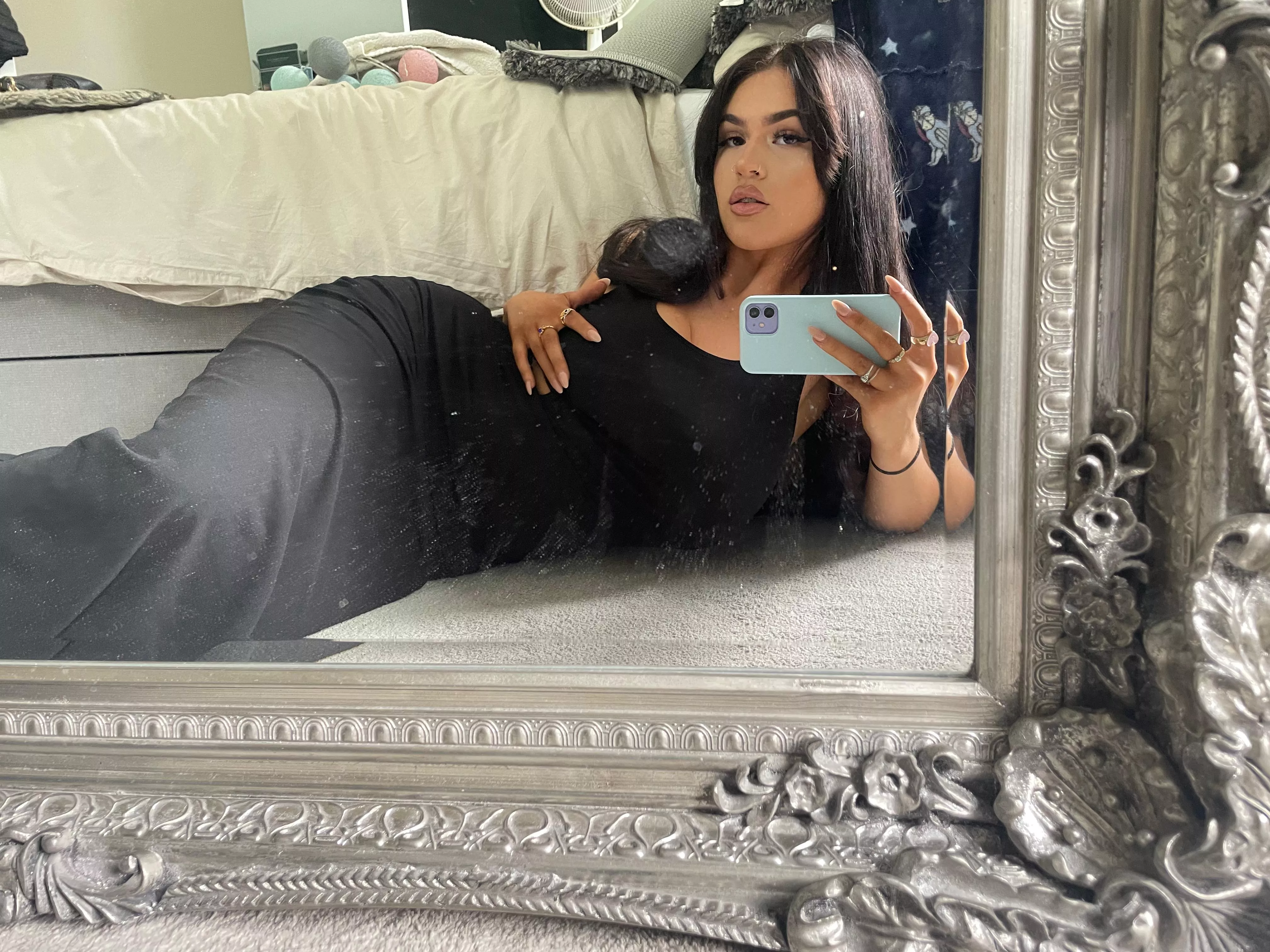 I got curves in all the right places posted by troubledodyssey