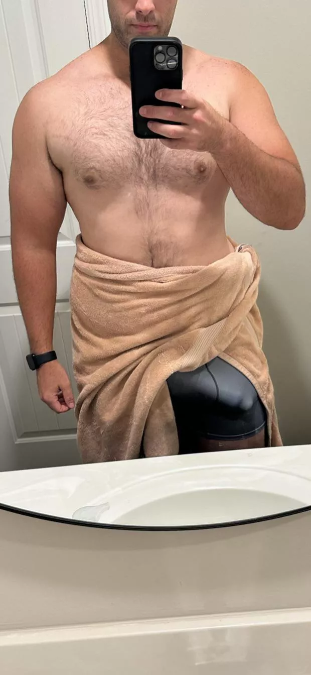 I hate having my shirt off. Do y’all like it off or on better? posted by graysonspackage