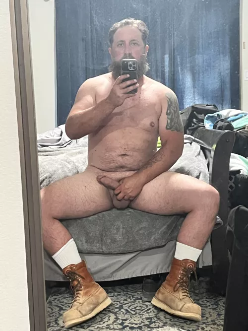 Off work and ready to go. (40M) by Woodworkinman83