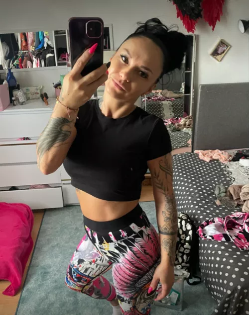 selfie by Sexymommy_Anny6969