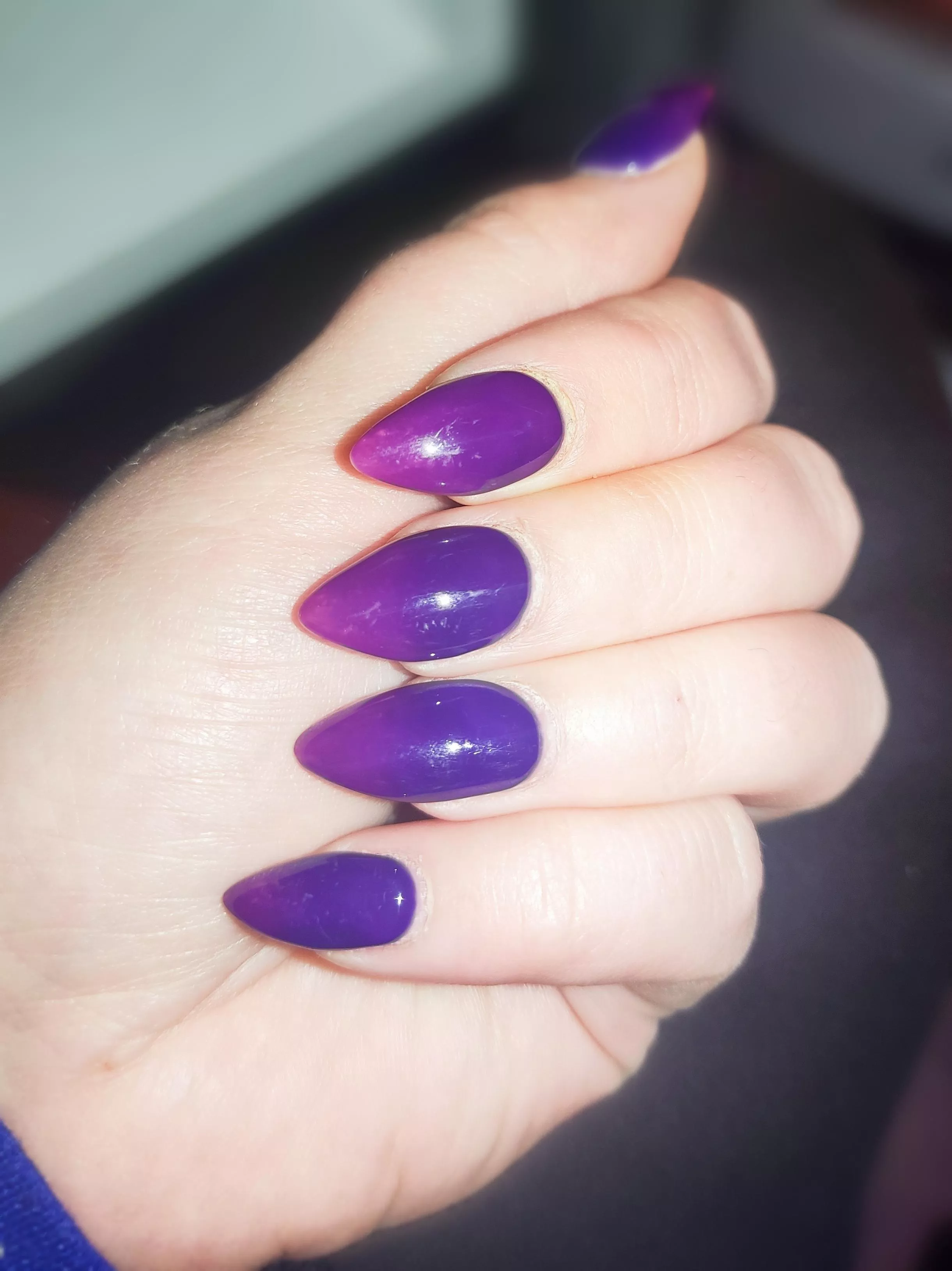 Thermal enamel 😍 with the cold it turns blue, with the fuchsia heat. I'm in love posted by narcissavip