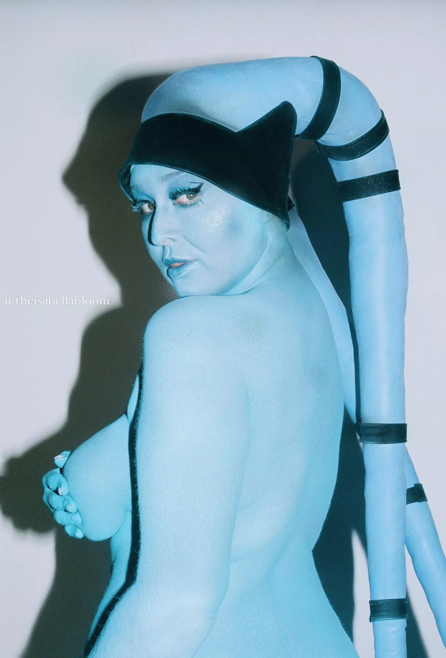 Twi’lek [Isabella Bloom] posted by theisabellabloom