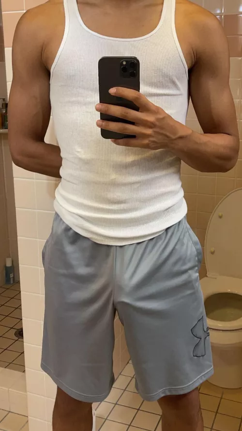 Went to the gym like this.. I hate underwear lol by fayloramirez