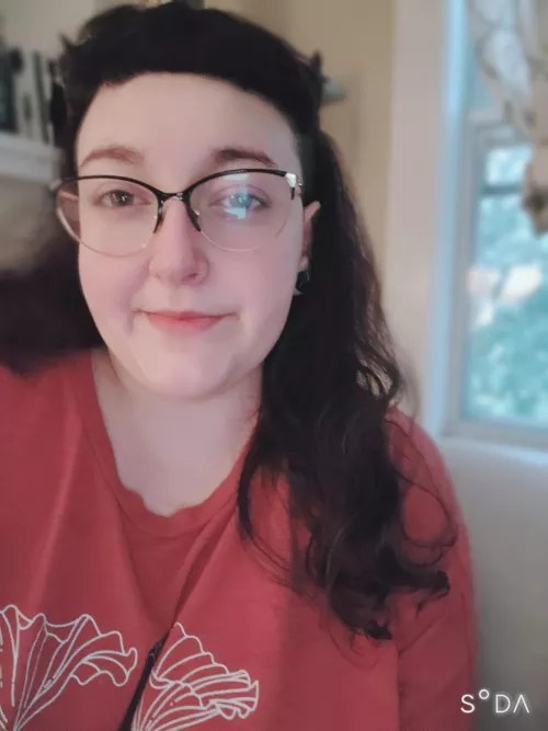 Good morning! 🤗 I'm looking a lil dorky today 🙈 by hellionbby