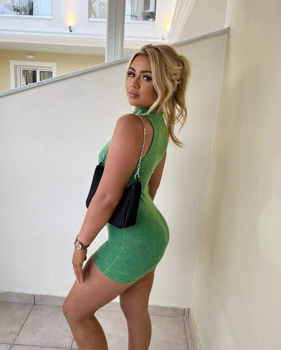 Green dress posted by arrayoutofbounds