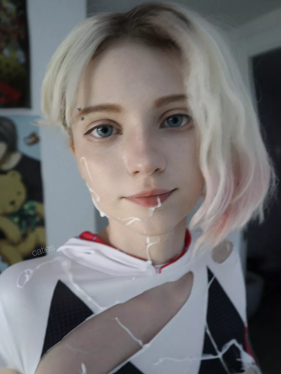 Gwen Stacy [Spider man] (caties) posted by macabreboo