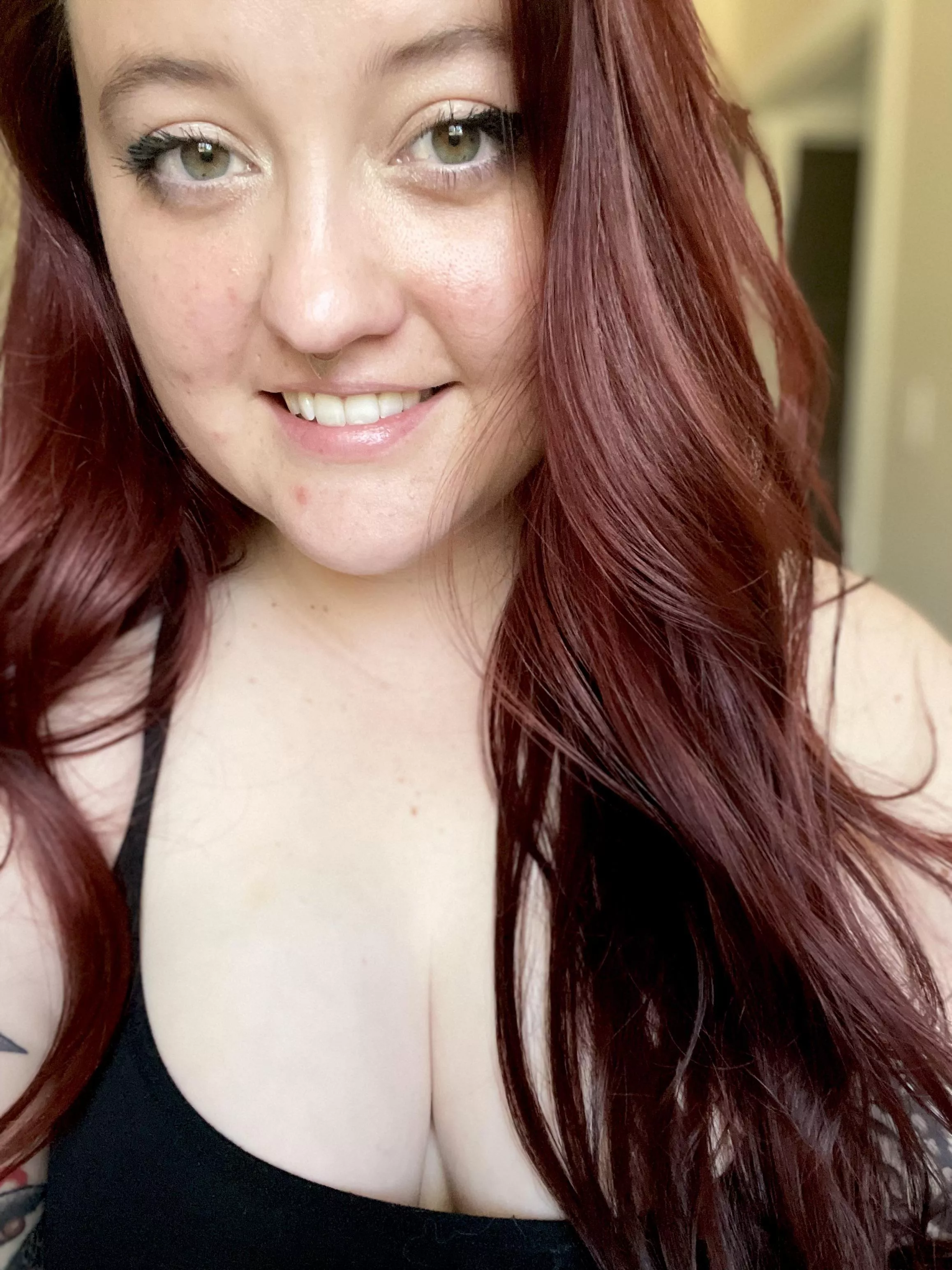 Happy Saturday Reddit [f] posted by enbyqween