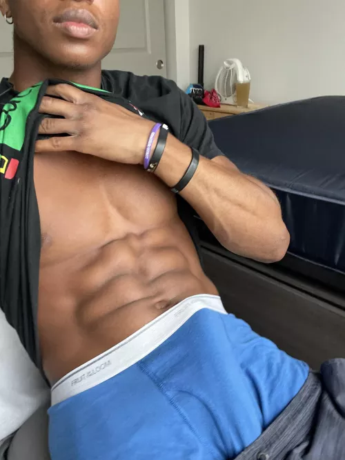 Hawt dawg comin up 🌭 by Ok_Plane2154