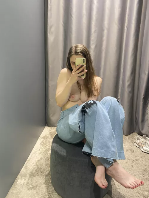 How do you like jeans? [f] by Maxy_Rocks