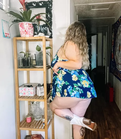 Trying to see what’s under??! 😝 by tattoomamas