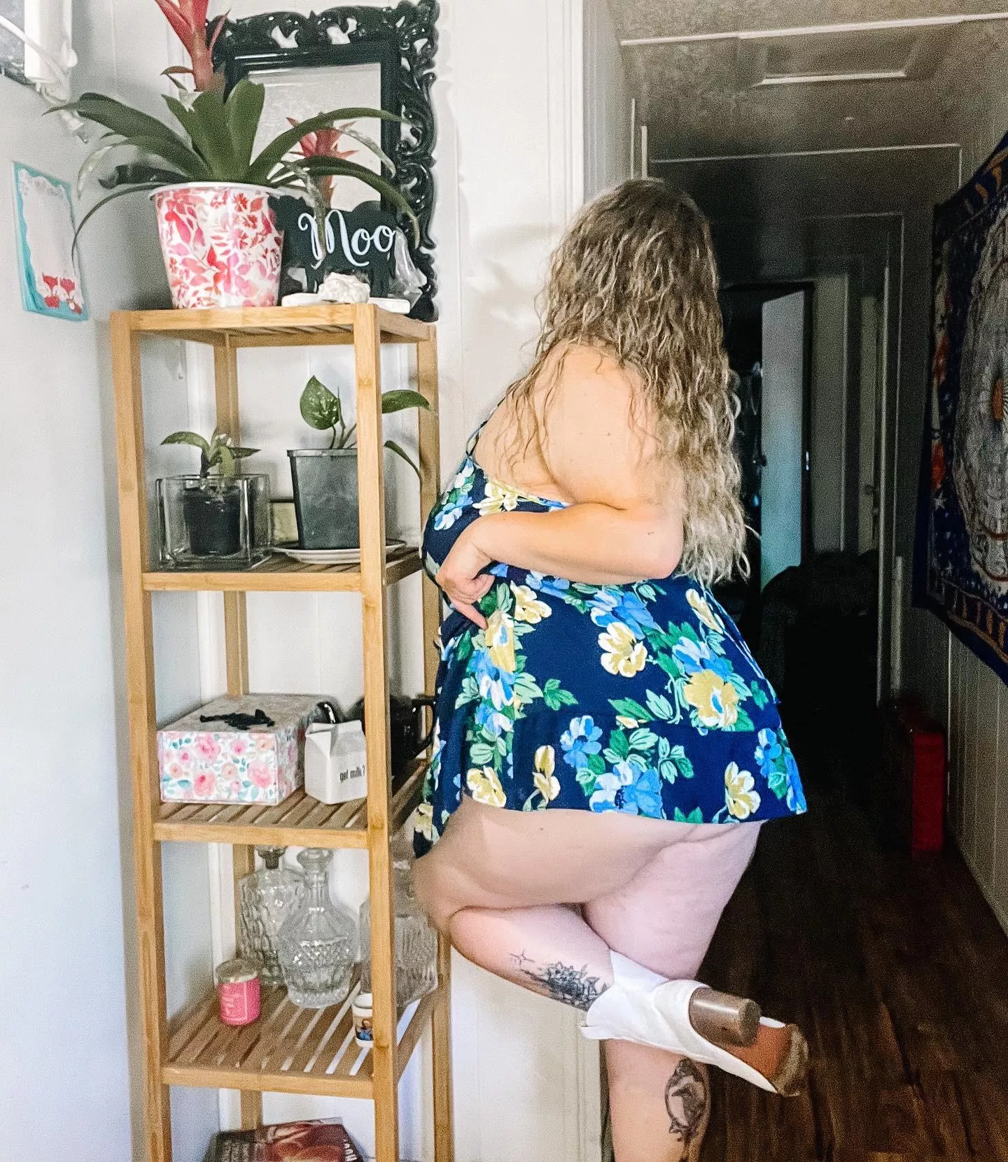 Trying to see what’s under??! 😝 posted by tattoomamas