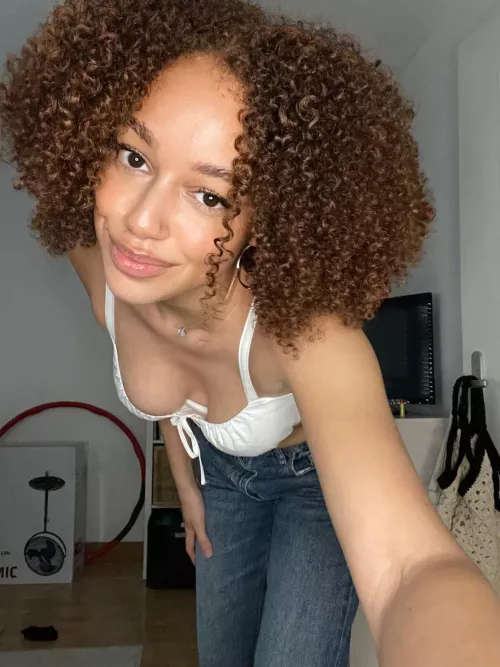 Would you like a latina girlfriend? F19 by stayshyendless