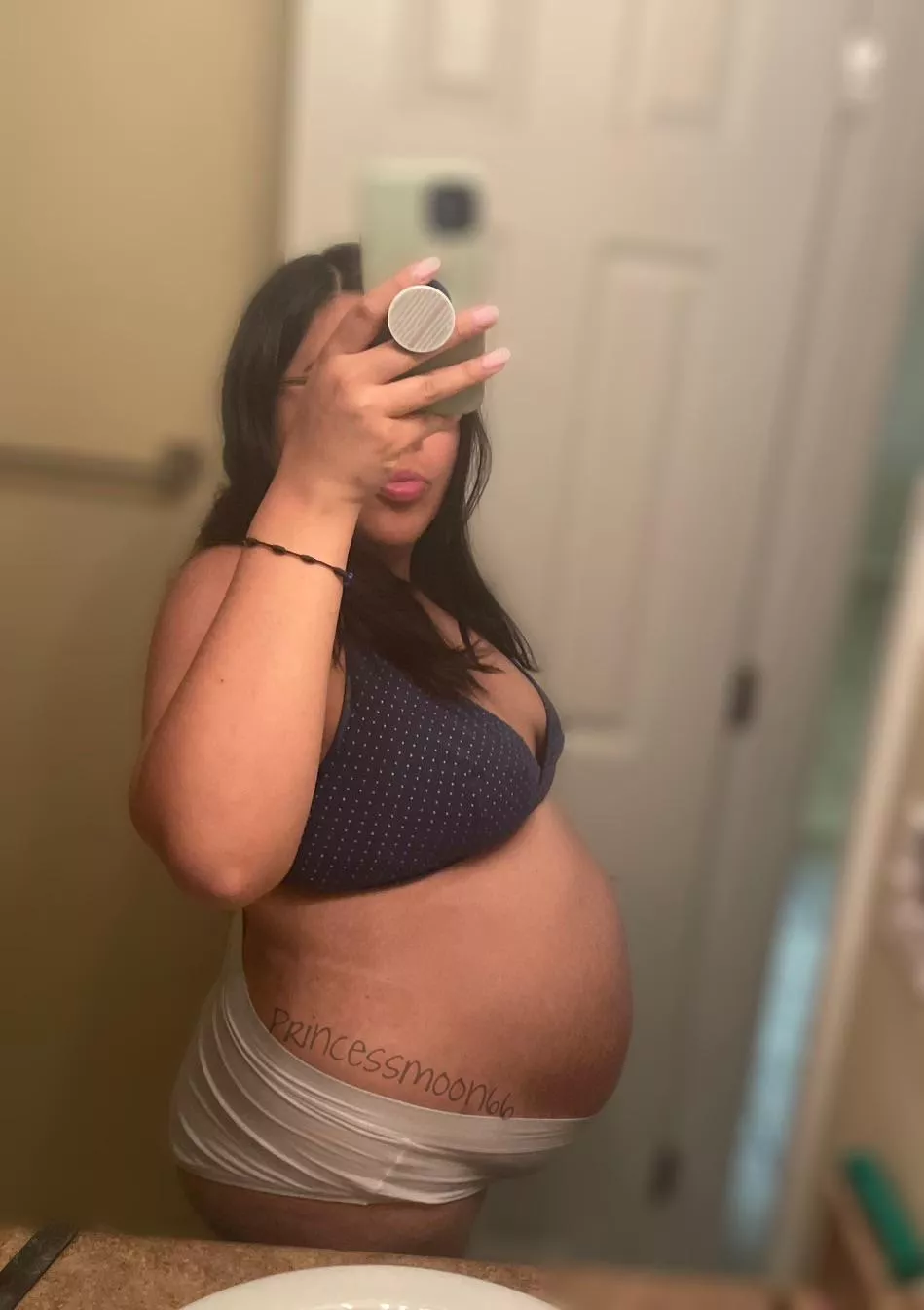 18 weeks🌸 posted by Milkymooon66