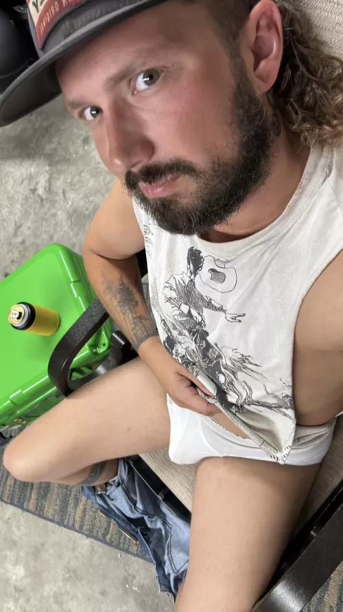 Grab Daddy another beer then get on your knees by ManAnimal172