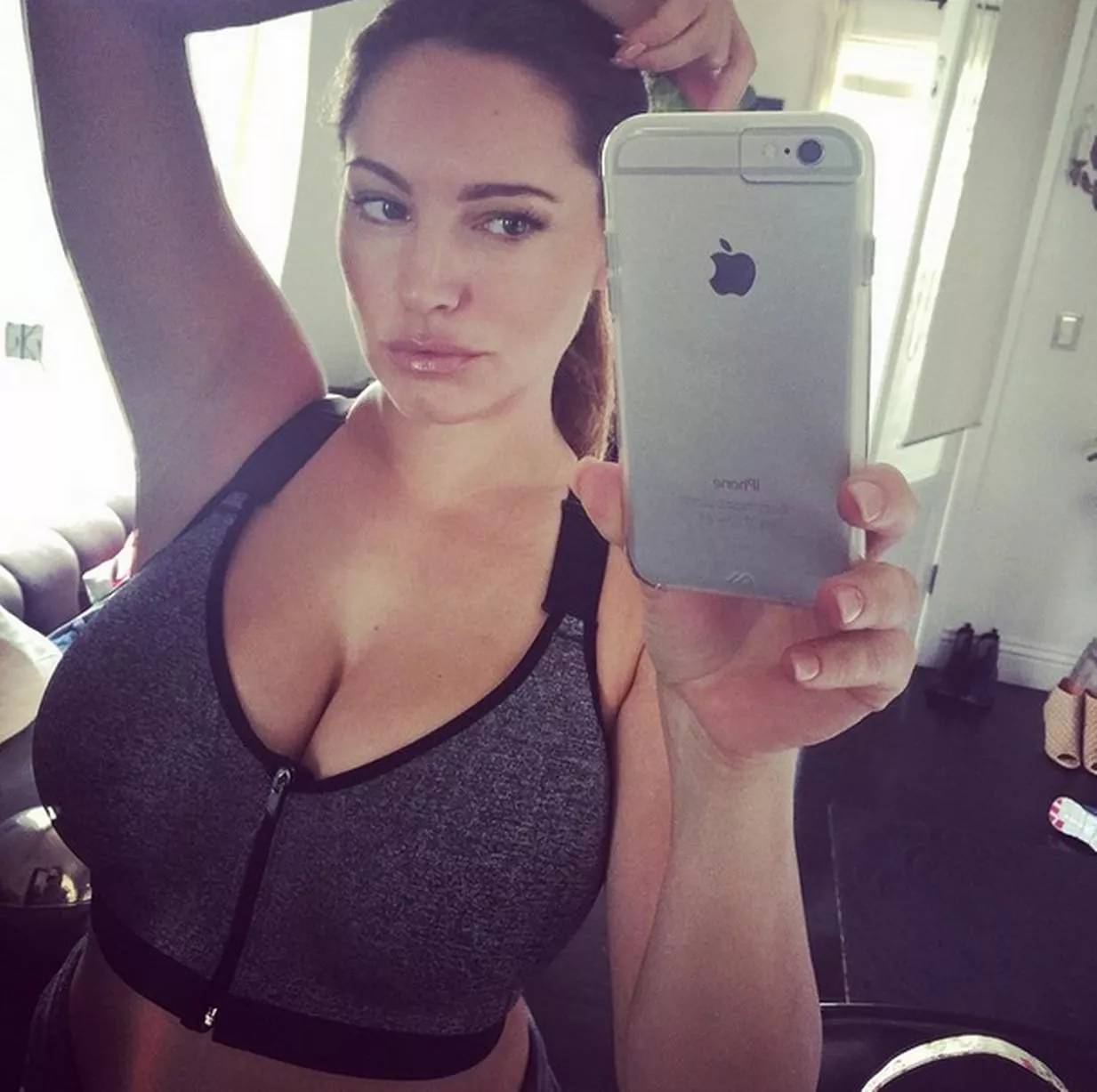 Kelly Brook posted by bigstuffbarry