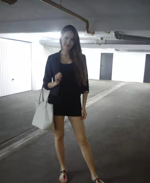 Love to wear tight dress by cametocaptain