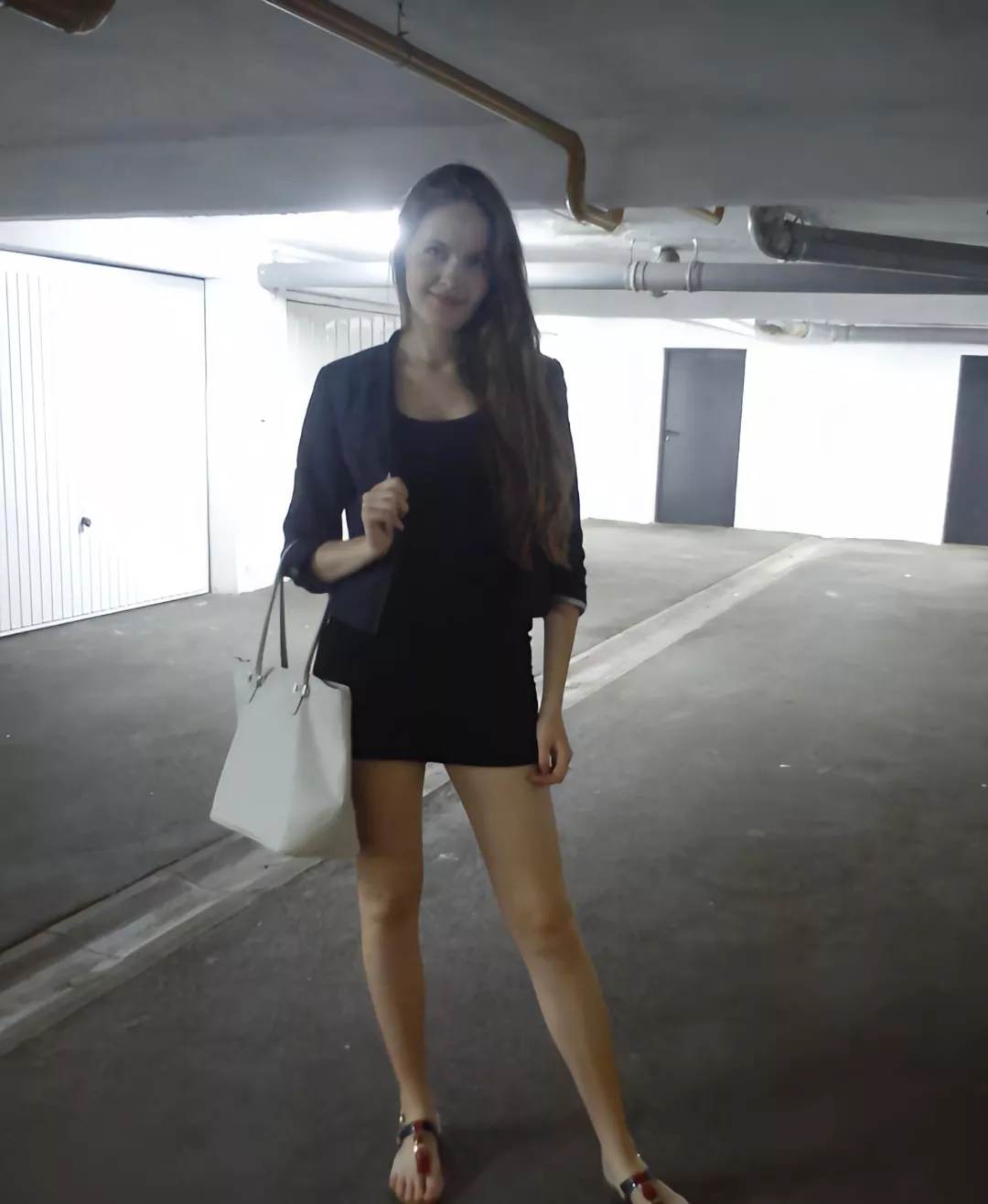 Love to wear tight dress posted by cametocaptain