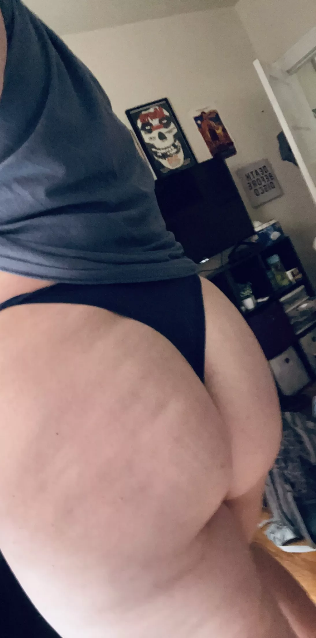 Needed To Show More Hips posted by HipsssOrNipsss