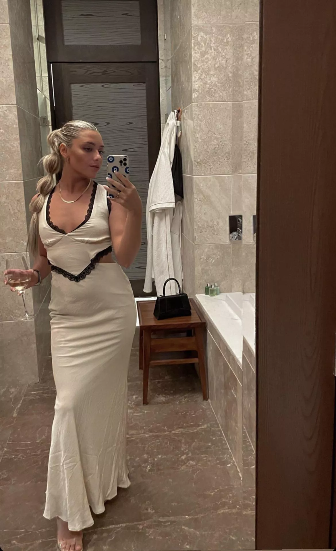 Pokies posted by throwaway5656porn