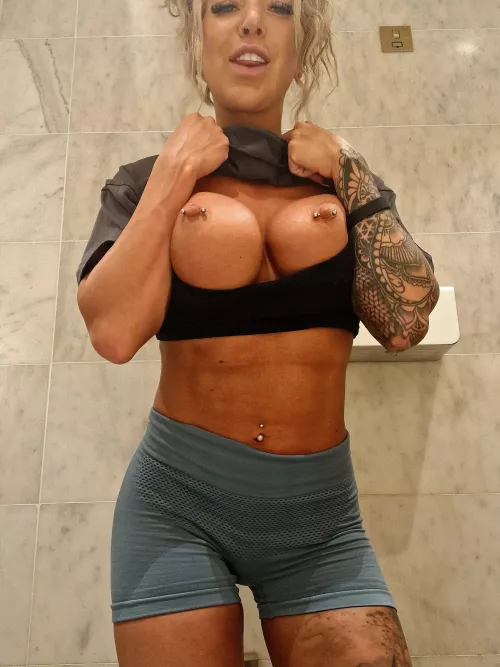 Take a good look at my body 😜 by Penny_Pink