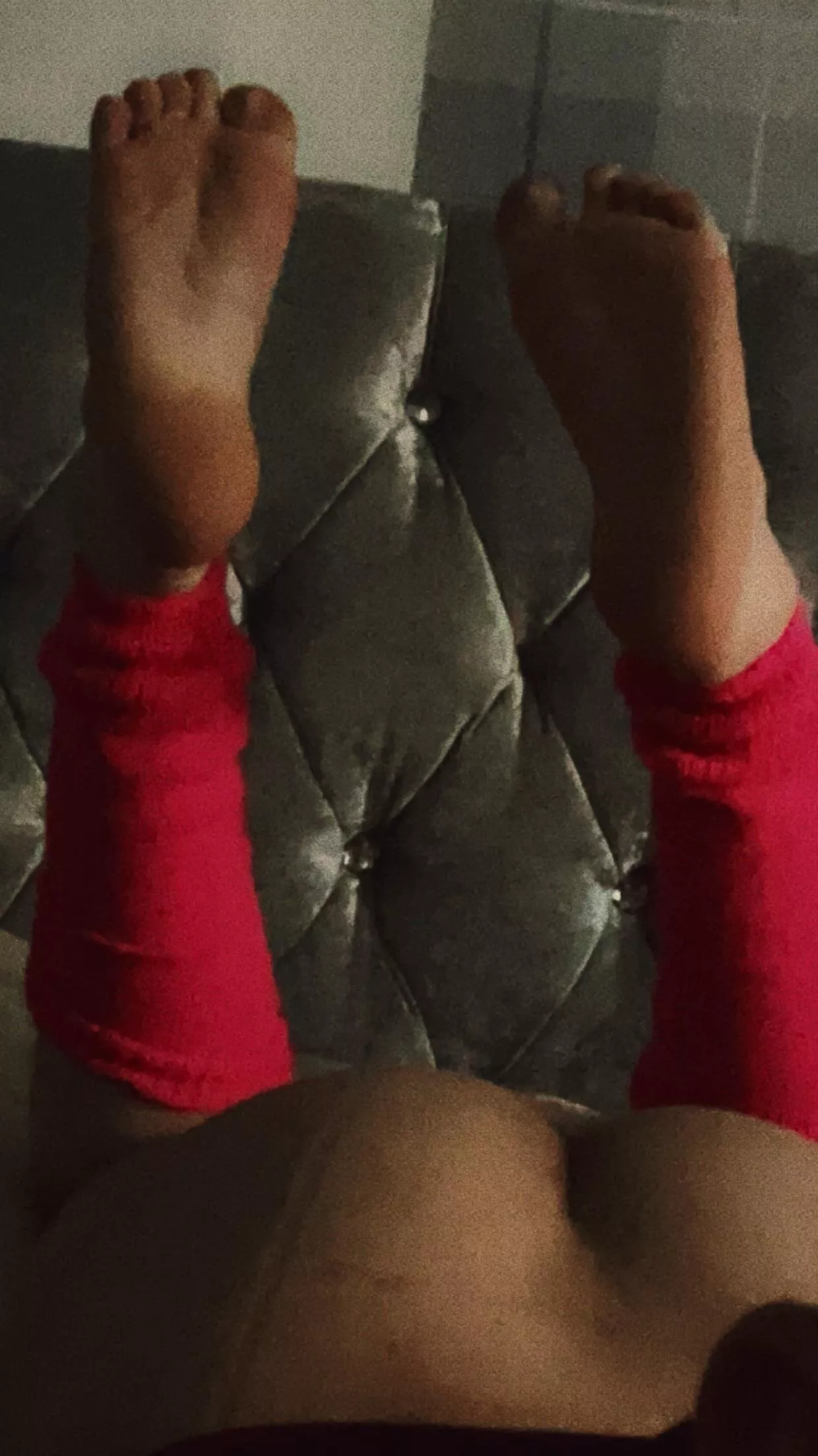 Who wants to cuff/restrain these little sissy feets 🤭 posted by Civil_Ask_8822