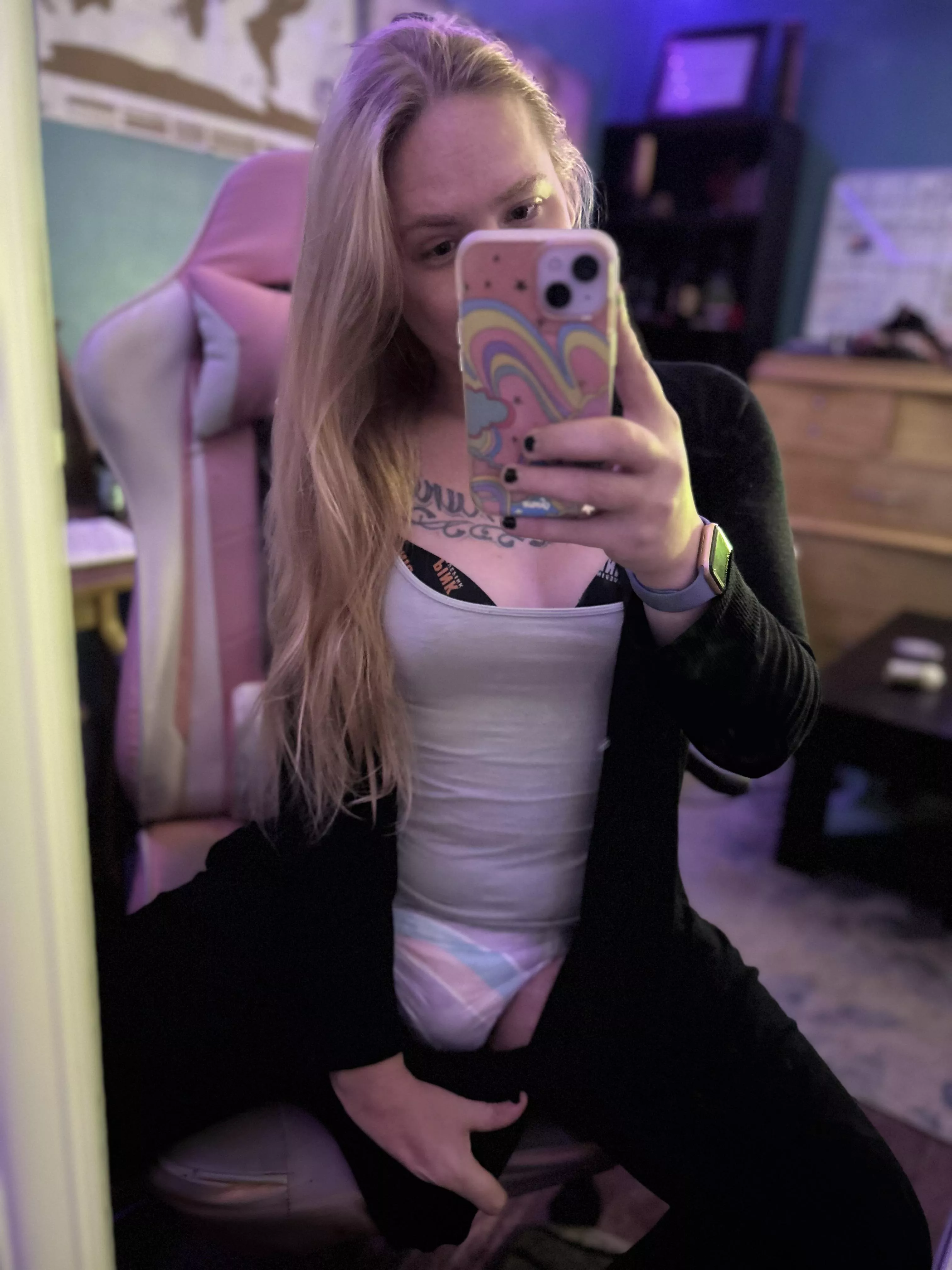 Working hard and staying baby posted by paddeddip